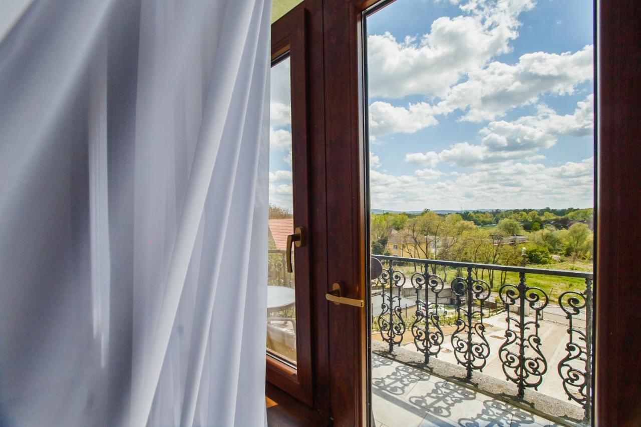 Rya Residence Oradea Extérieur photo